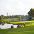 What is the Dress Code for Dining Areas at Country Clubs in Northwest Louisiana?